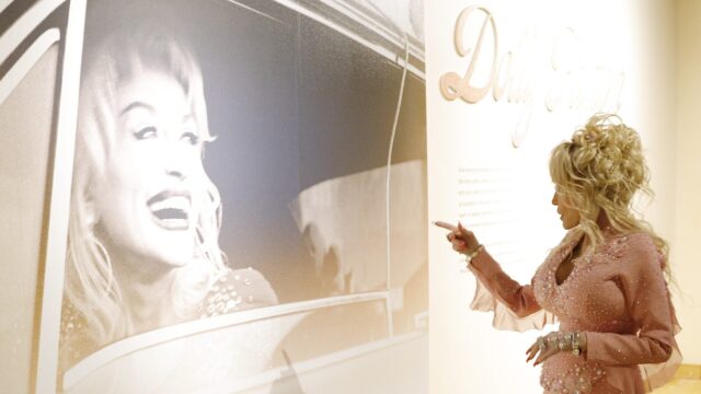 dolly-parton-cancels-upcoming-shows,-offers-health-update dolly-parton-cancels-upcoming-shows,-offers-health-update