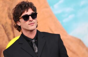 ジェイコブ・エロルディ、足の骨折でカンヌ映画祭への参加計画が頓挫 ジェイコブ・エロルディのカンヌ映画祭への参加計画は、足の骨折で頓挫した。