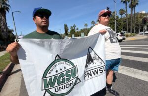 全米脚本家組合西部支部職員のストライキが正式に終結:組合が初の労働協約を批准 全米脚本家組合西部支部のストライキが正式に終結:組合が初の労働協約を批准