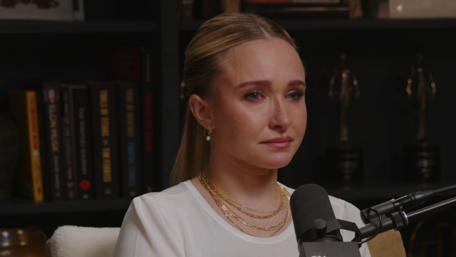 hayden-panettiere-was-given-to-an