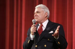 レックス・リード氏死因:著名な映画評論家、享年87歳 rex-reed-cause-of-death:-famed-film-critic-was-87