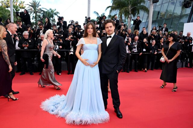 barbara-palvin-&-dylan-sprouse-expecting-first-child-(and-yes,-we-feel-old) barbara-palvin-&-dylan-sprouse-expecting-first-child-(and-yes,-we-feel-old)