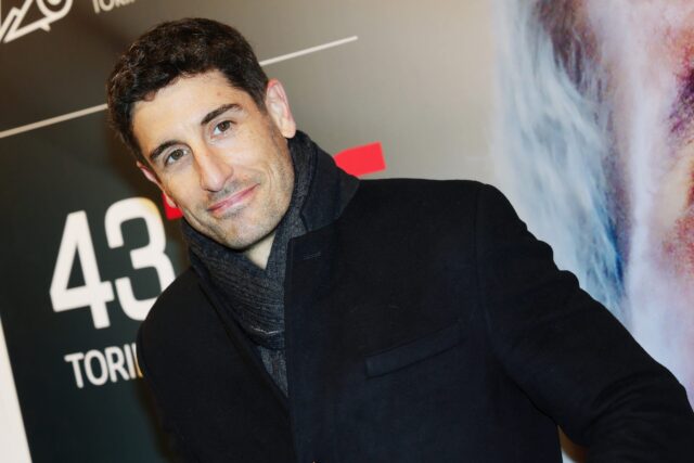 jason-biggs-and-jenny-mollen-call-it-quits-after-18-years-of-marriage jason-biggs-and-jenny-mollen-call-it-quits-after-18-years-of-marriage