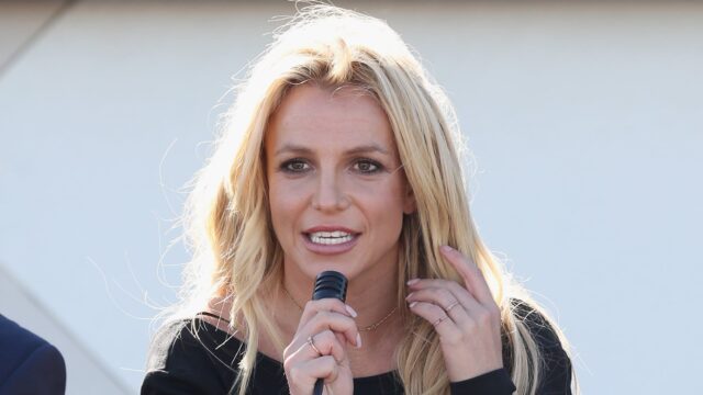 britney-spears-accusing-of-chaotic-dinner-& britney-spears-accusing-of-chaotic-dinner-&