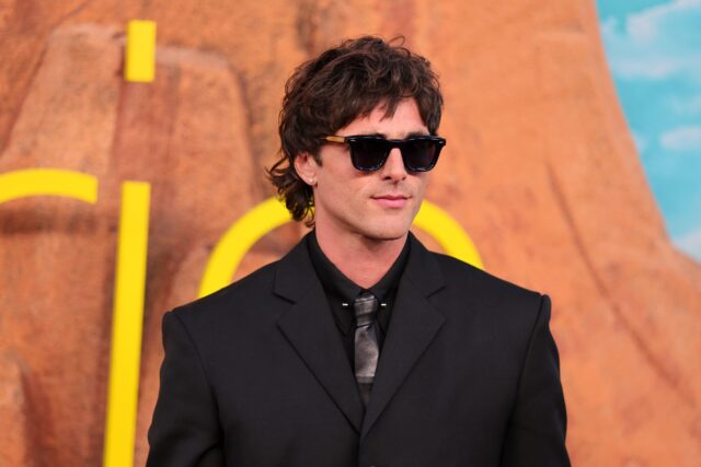 jacob-elordi-shouts-f-slur-on