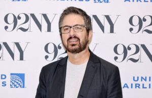 Ray Romano Still Earns 5 Figures a Year From Sitcom Reruns; Here ray-romano-still-earns-5-figures-a-year-from-sitcom-reruns;-here