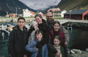 Cannes Palme d’Or Goes to Renate Reinsve, Sebastian Stan Starrer ‘Fjord’ cannes-palme-d’or-goes-to-renate-reinsve,-sebastian-stan-starrer-‘fjord’
