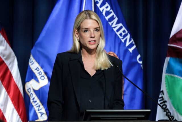 pam-bondi-diagnosed-with-thyroid-cancer-after-being-fired-as-attorney-general:-report