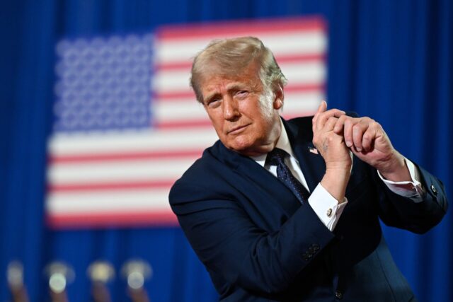 donald-trump-checks-into-walter-reed-hospital-again,-sparking-health-concerns donald-trump-checks-into-walter-reed-hospital-again,-sparking-health-concerns