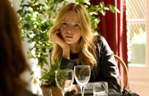 How Ellie Bamber Dealt With the Terror — and Sudden Empowerment — That Came With Playing Kate Moss how-ellie-bamber-dealt-with-the-terror-— and-sudden-empowerment-— that-came-with-playing-kate-moss