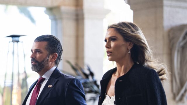 ベッティーナ・アンダーソン:もう妊娠してるの? ベッティーナ・アンダーソン:もう妊娠してるの?