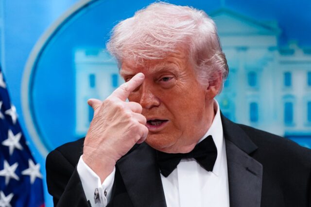 donald-trump-repeats-demand-that-abc-fire-jimmy-kimmel: donald-trump-repeats-demand-that-abc-fire-jimmy-kimmel: