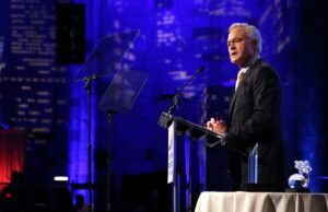 Scott Pelley Shows Appreciation for Supporters Following ’60 Minutes’ Firing: “Deeply Grateful” scott-pelley-shows-appreciation-for-supporters-following-’60-minutes’-firing:-“deeply-grateful”