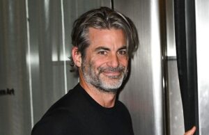 Jim Curtis’ Health: Jennifer Aniston’s Boyfriend’s ‘Misdiagnosed Illness’ Caused a Limp & More Symptoms jim-curtis’-health:-jennifer-aniston’s-boyfriend’s-‘misdiagnosed-illness’-caused-a-limp-&-more-symptoms