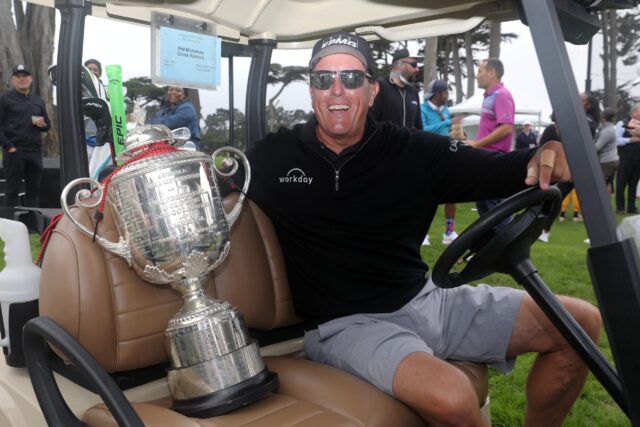phil-mickelson-accused-of