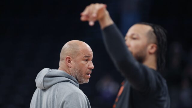 jalen-brunson’s-family:-meet-the-knicks-star’s-mom,-dad-&-sister